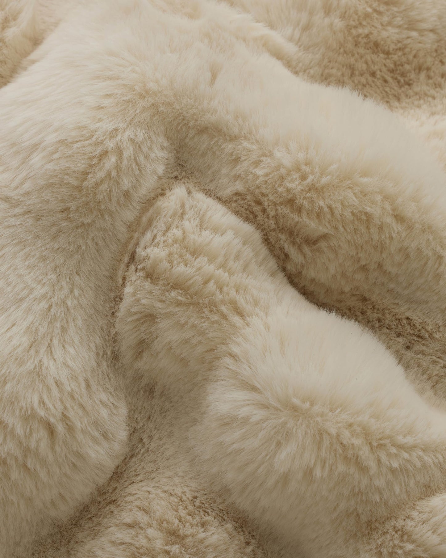 Ultra-Soft Faux Fur Throw Blanket